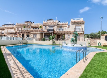 Bungalow - Resale - Los Altos/Los Balcones -
                Los Altos/Los Balcones
