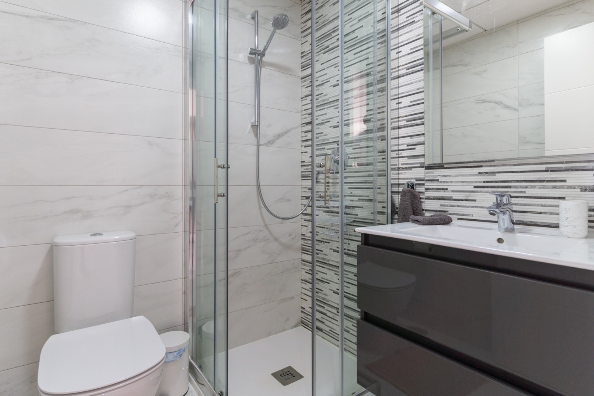 Endursala - Efri/neðri íbúð -
Finestrat - Balcon de Finestrat