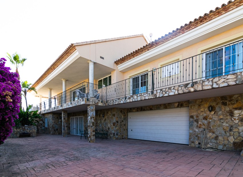 Endursala - Einbýli -
La Nucia/Polop - La Nucia