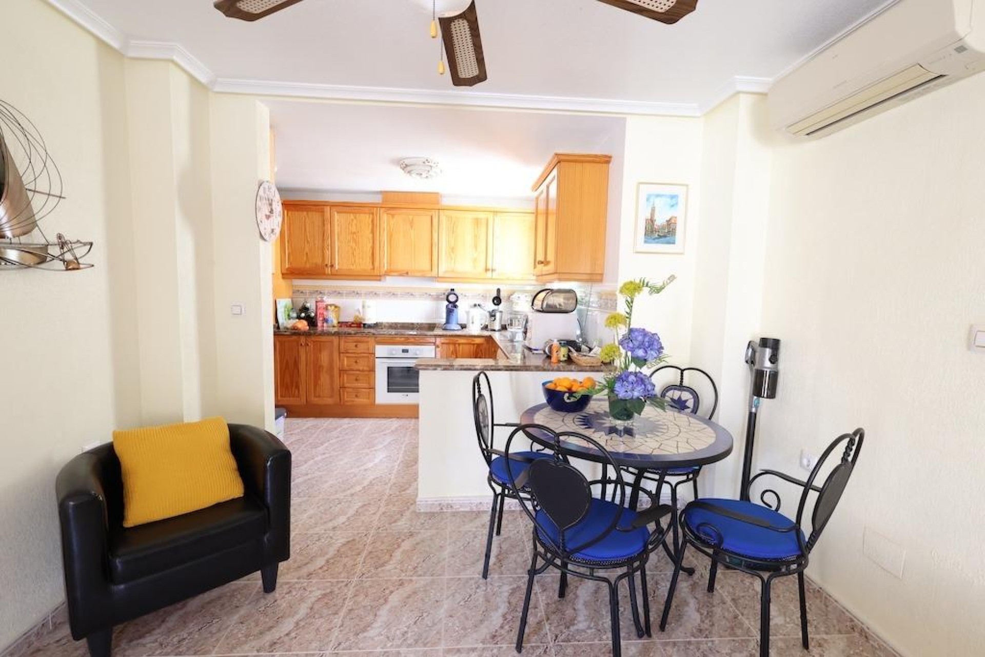 Herverkoop - Bungalow -
San Miguel de Salinas - Las filipinas