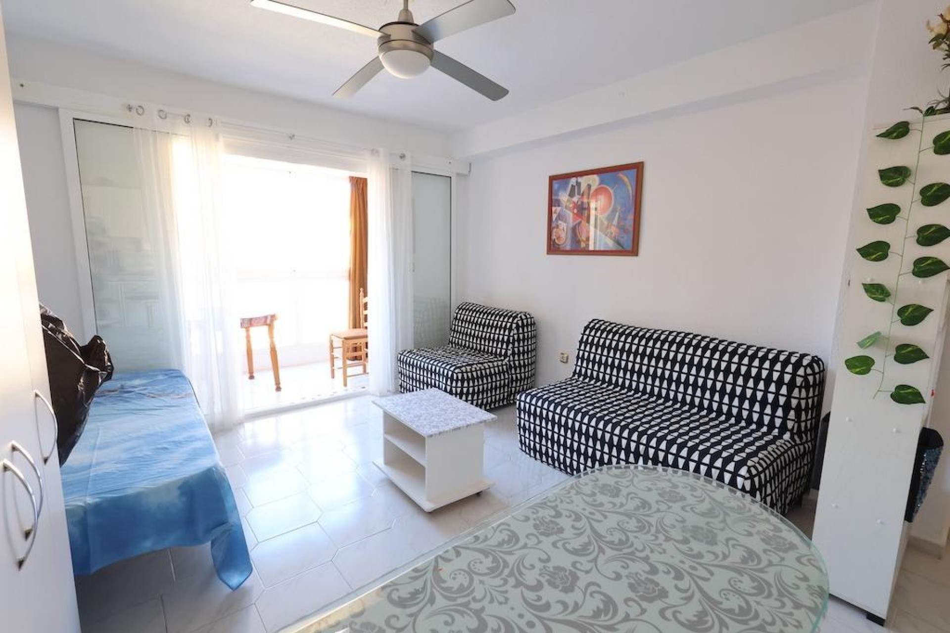 Herverkoop - Studio -
Torrevieja - La Mata