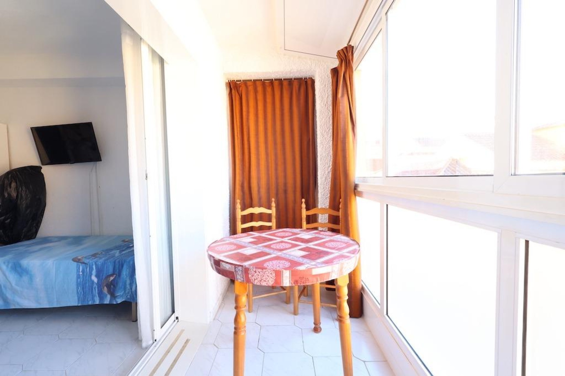 Herverkoop - Studio -
Torrevieja - La Mata