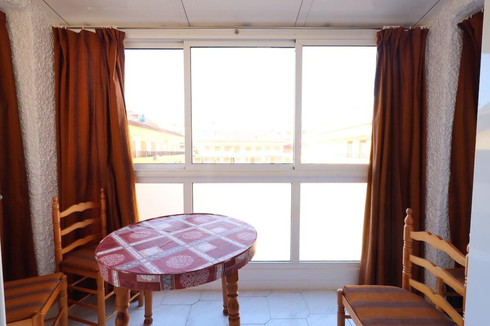 Herverkoop - Studio -
Torrevieja - La Mata