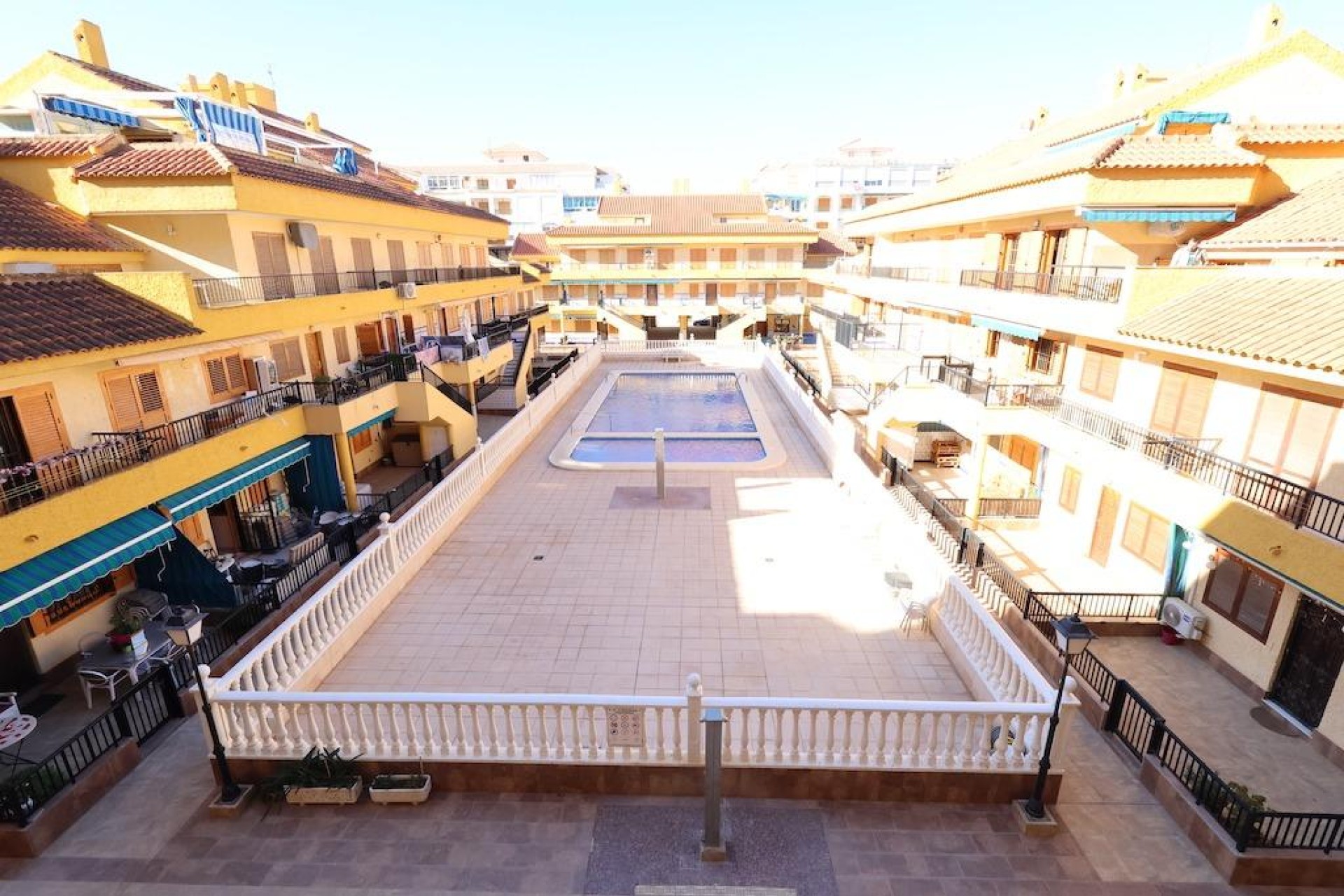 Herverkoop - Studio -
Torrevieja - La Mata