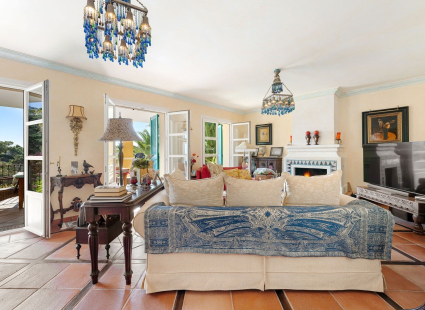 Herverkoop - Villa -
Málaga/Marbella - Marbella