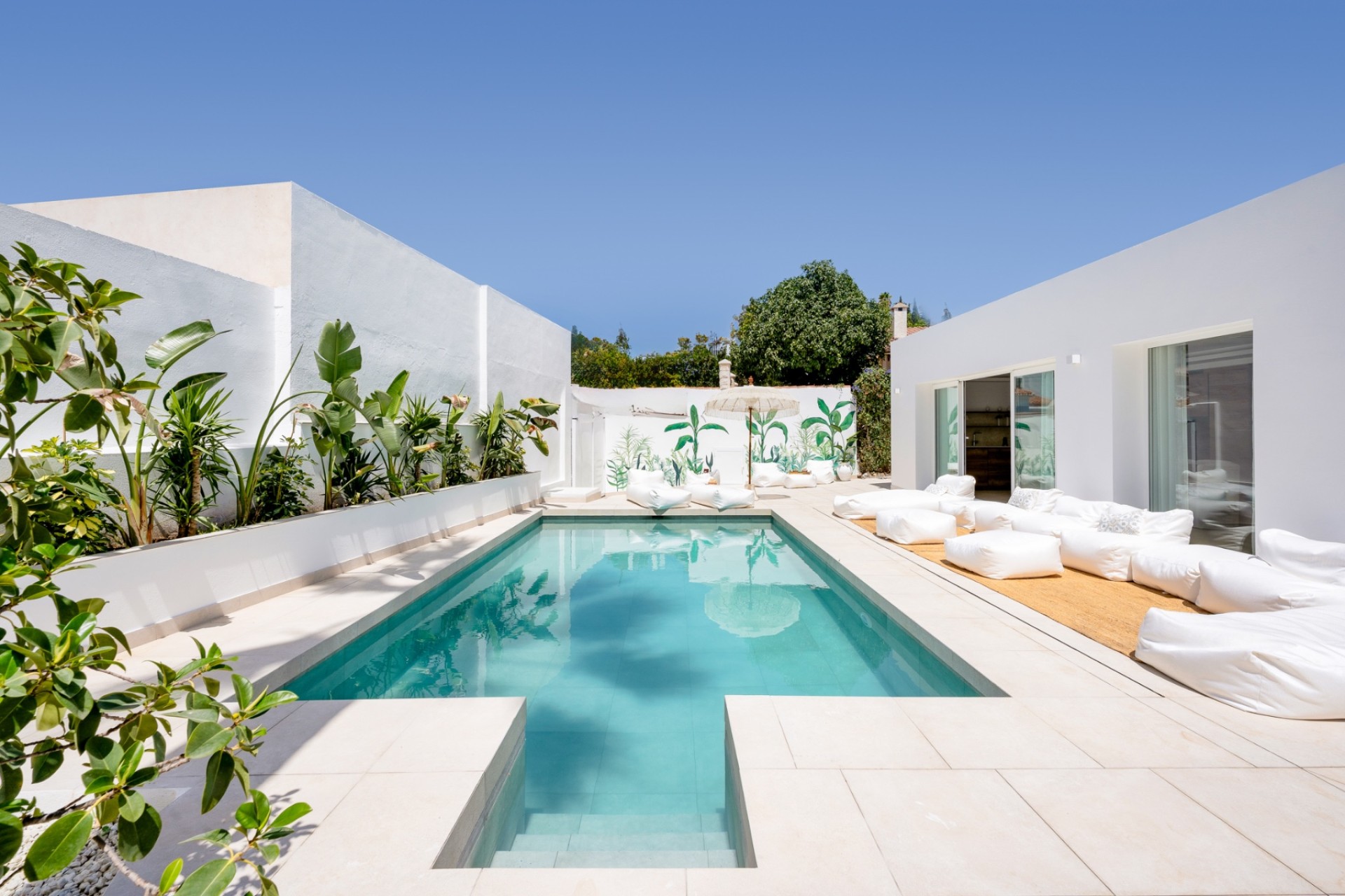 Herverkoop - Villa -
Málaga/Marbella - Marbella