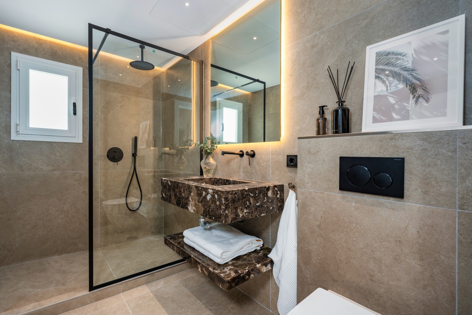 Herverkoop - Villa -
Málaga/Marbella - Marbella