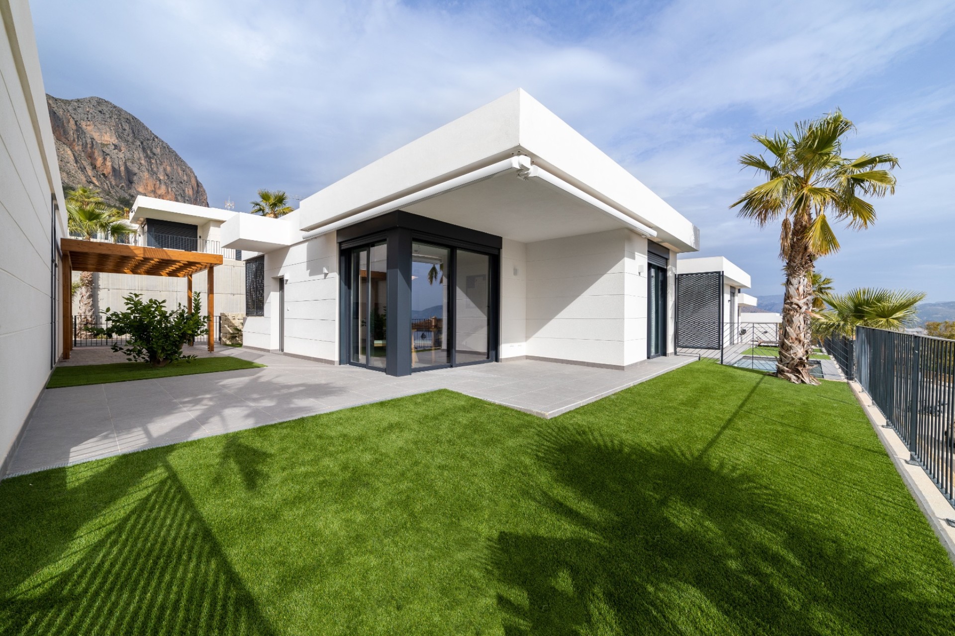 Neue Gebäude - Einfamilienhaus -
La Nucia/Polop - Polop 