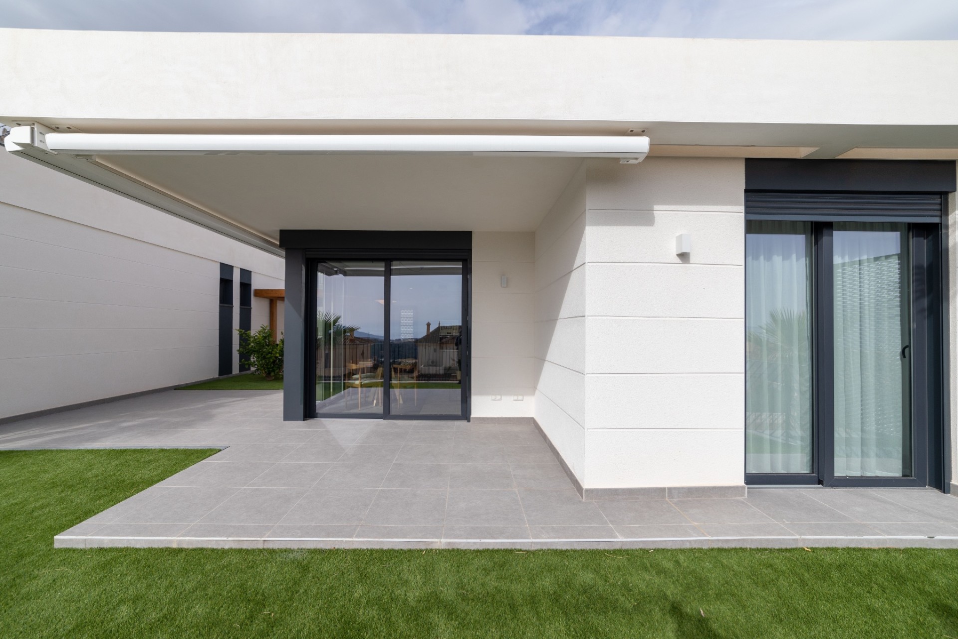 Neue Gebäude - Einfamilienhaus -
La Nucia/Polop - Polop 