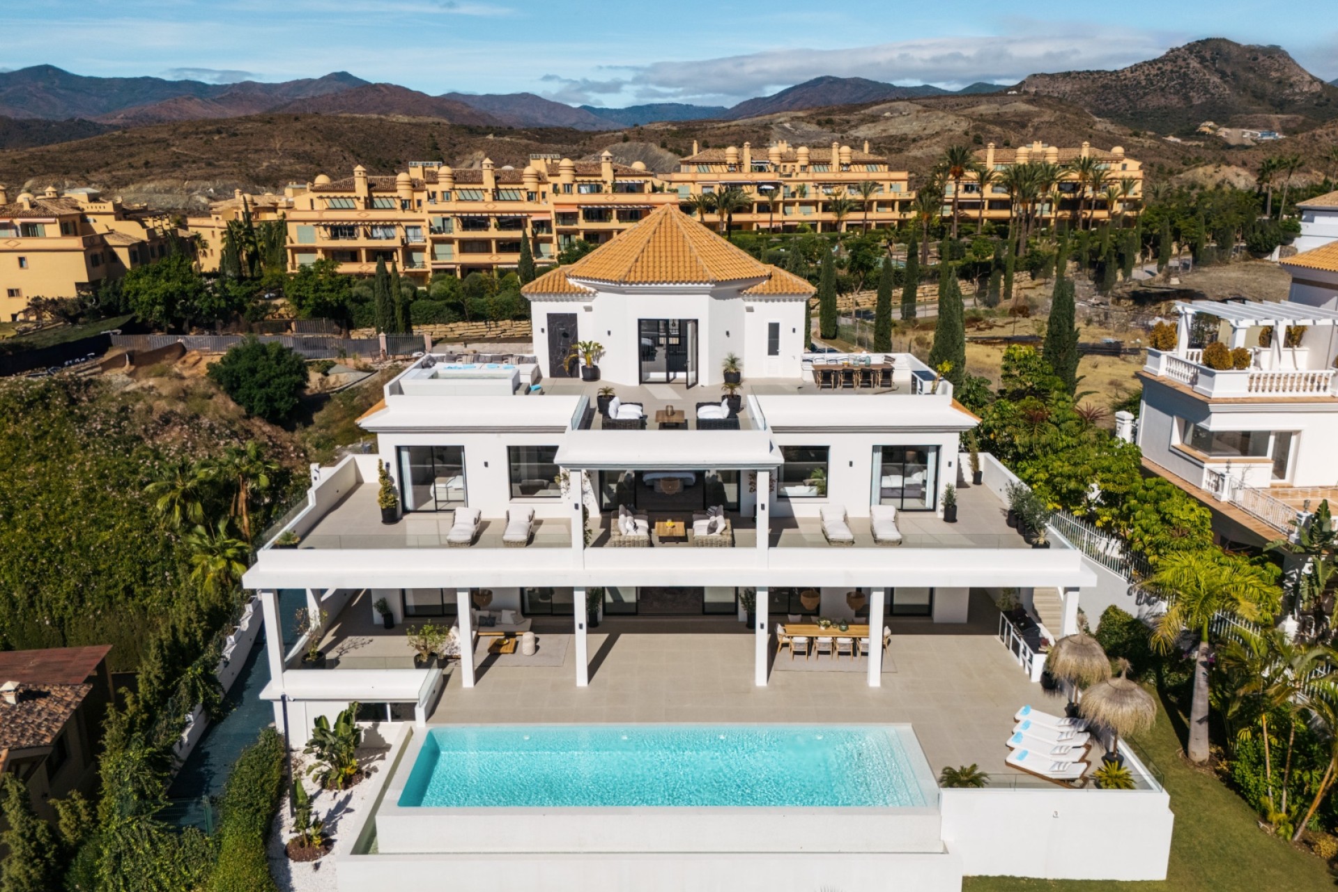 Nowy budynek - Willa -
Málaga/Marbella - Marbella