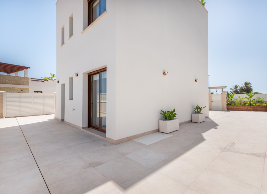 Nybyggeri - Villa -
Almería