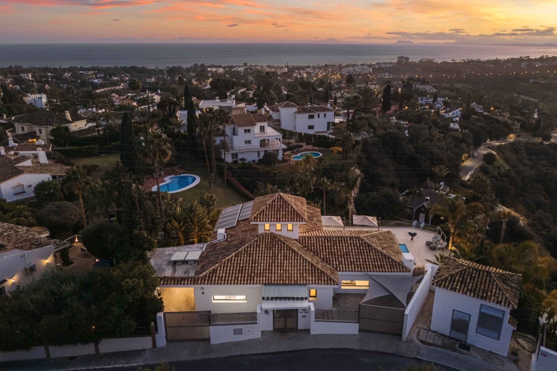 Nybyggeri - Villa -
Málaga/Marbella - Marbella