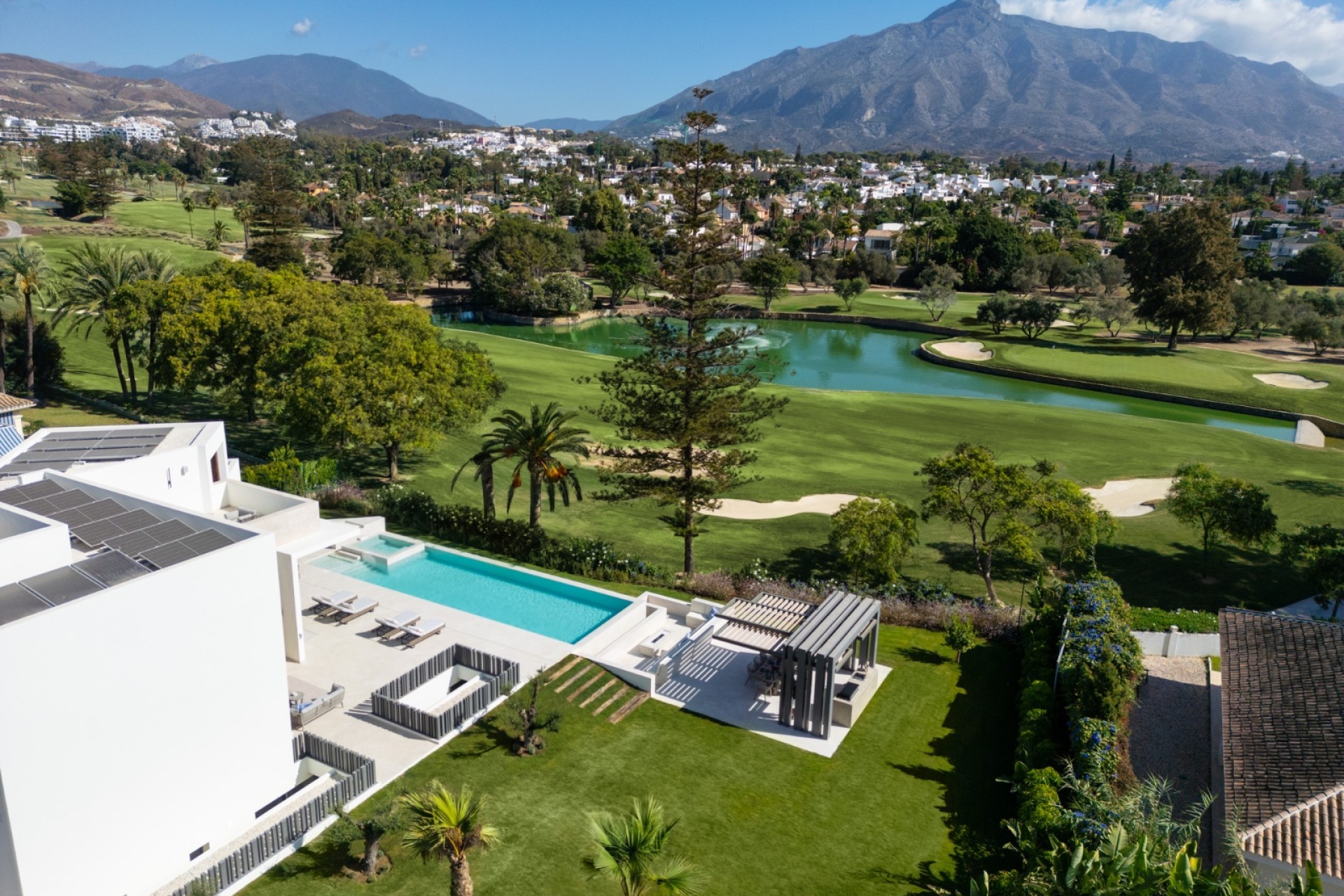 Nýbygging - Einbýli -
Málaga/Marbella - Marbella