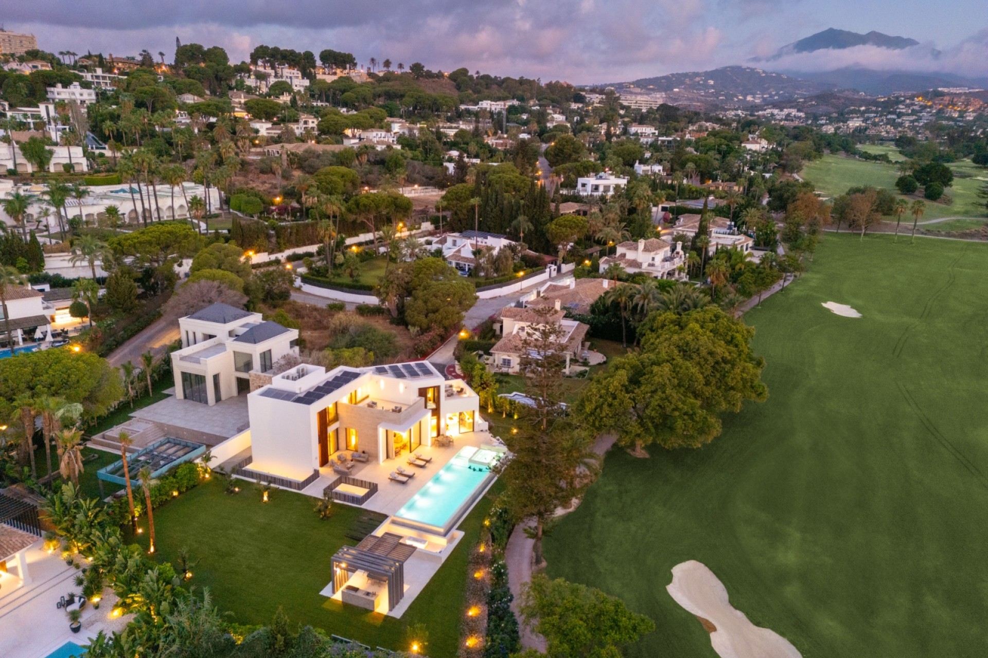 Nýbygging - Einbýli -
Málaga/Marbella - Marbella