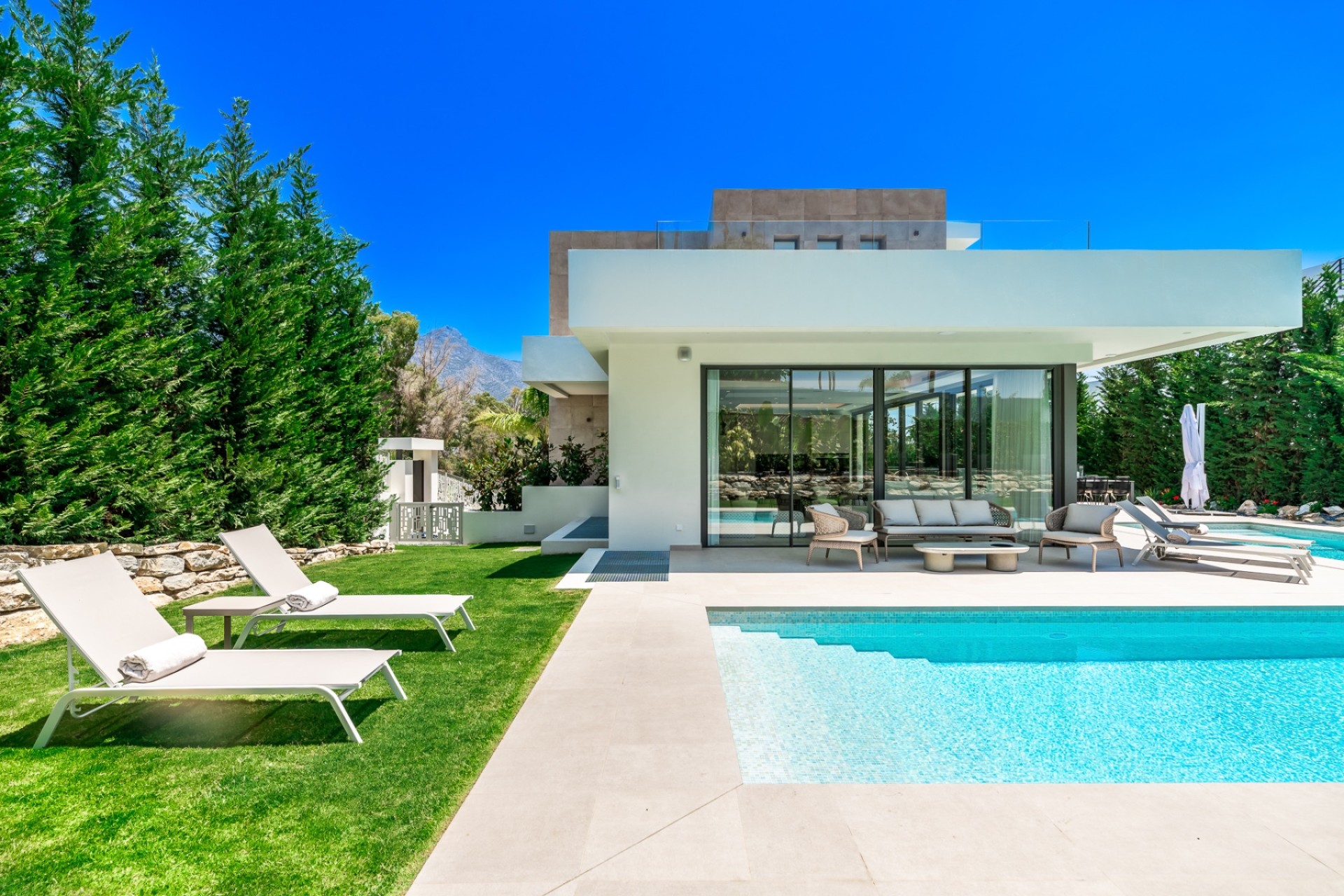 Nýbygging - Einbýli -
Málaga/Marbella - Marbella