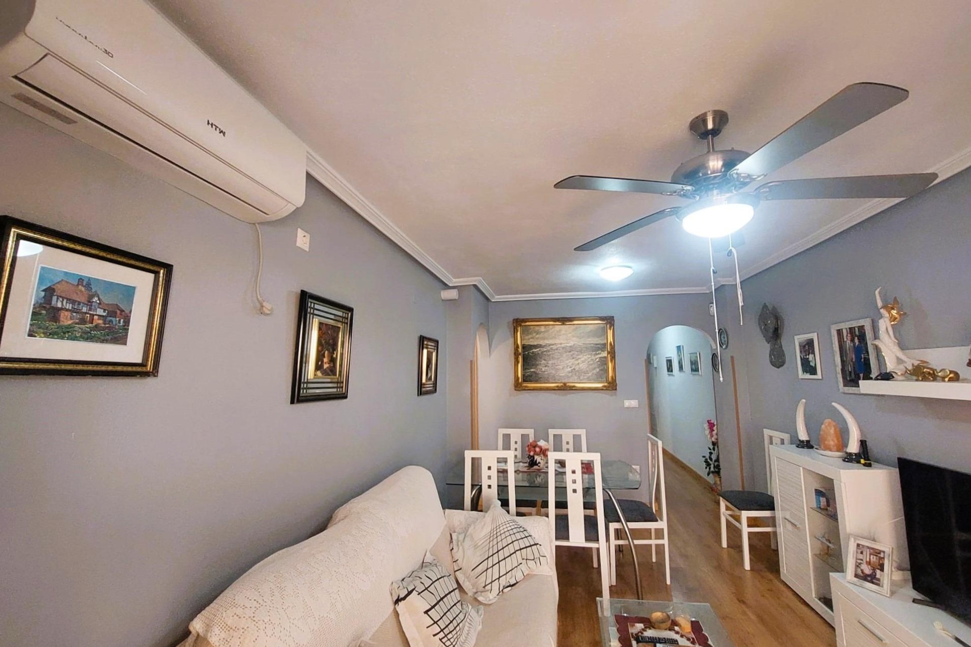 Resale - Apartment / flat -
Torrevieja - Centro