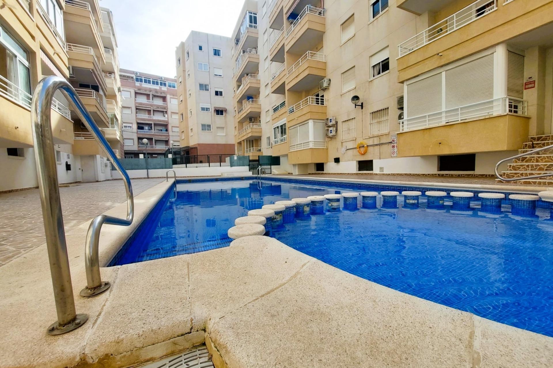 Resale - Apartment / flat -
Torrevieja - Centro