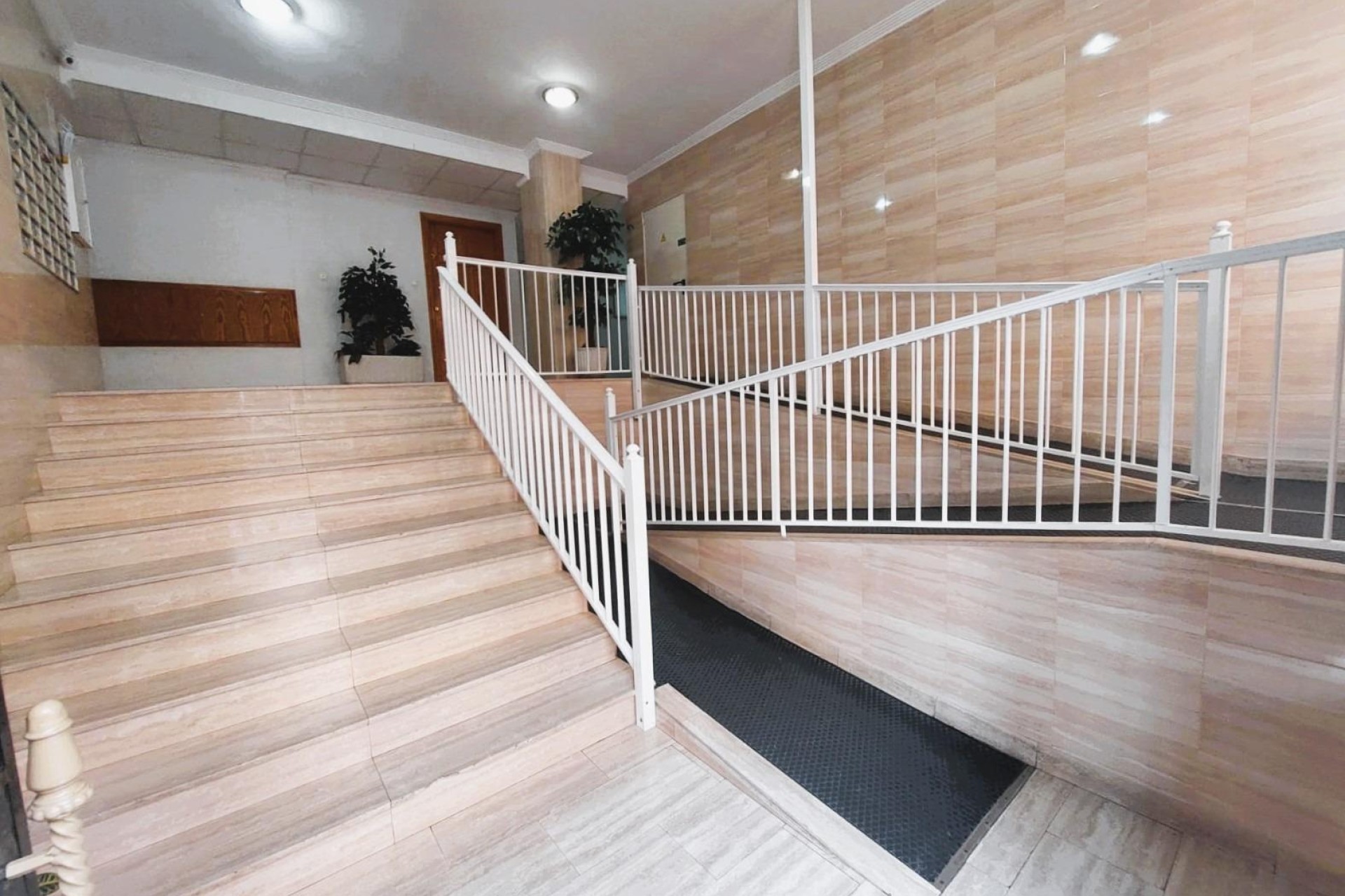 Resale - Apartment / flat -
Torrevieja - Centro