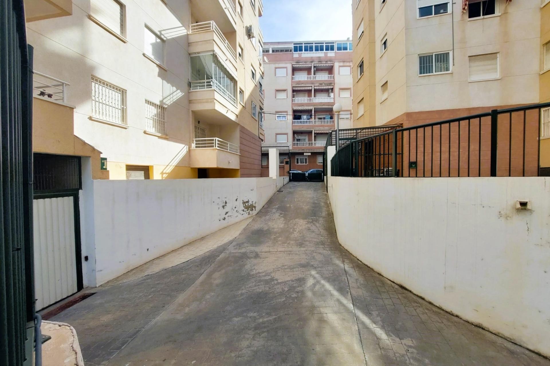 Resale - Apartment / flat -
Torrevieja - Centro