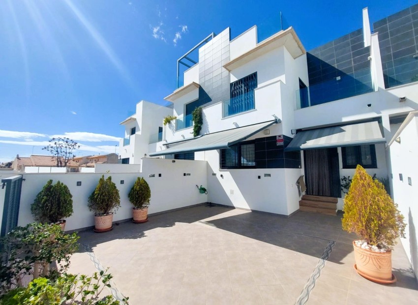 Resale - Townhouse -
Pilar de la Horadada - Torre De La Horadada