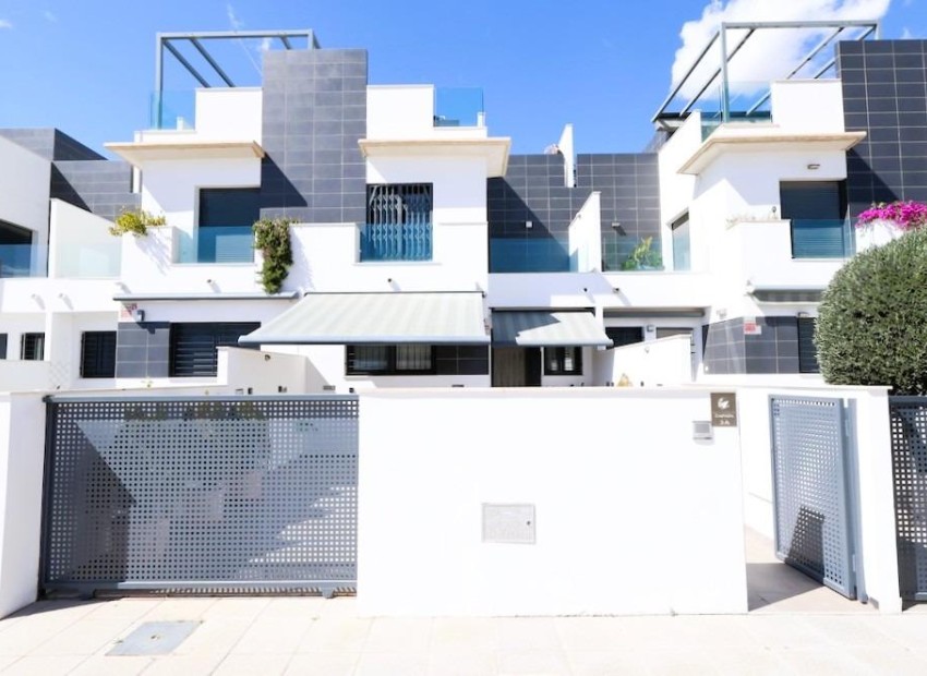 Resale - Townhouse -
Pilar de la Horadada - Torre De La Horadada