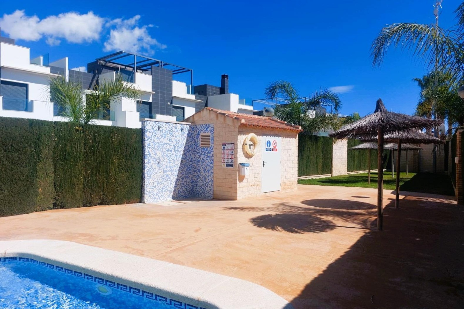 Resale - Townhouse -
Pilar de la Horadada - Torre De La Horadada