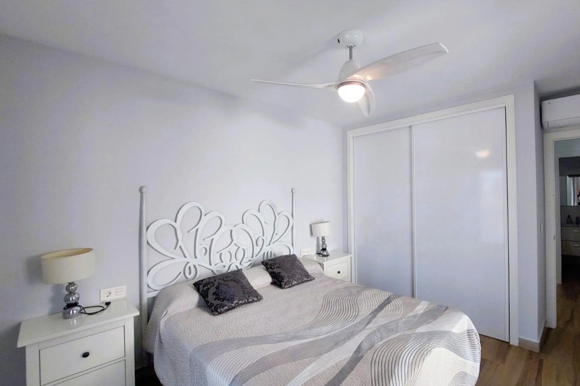 Resale - Townhouse -
Pilar de la Horadada - Torre De La Horadada