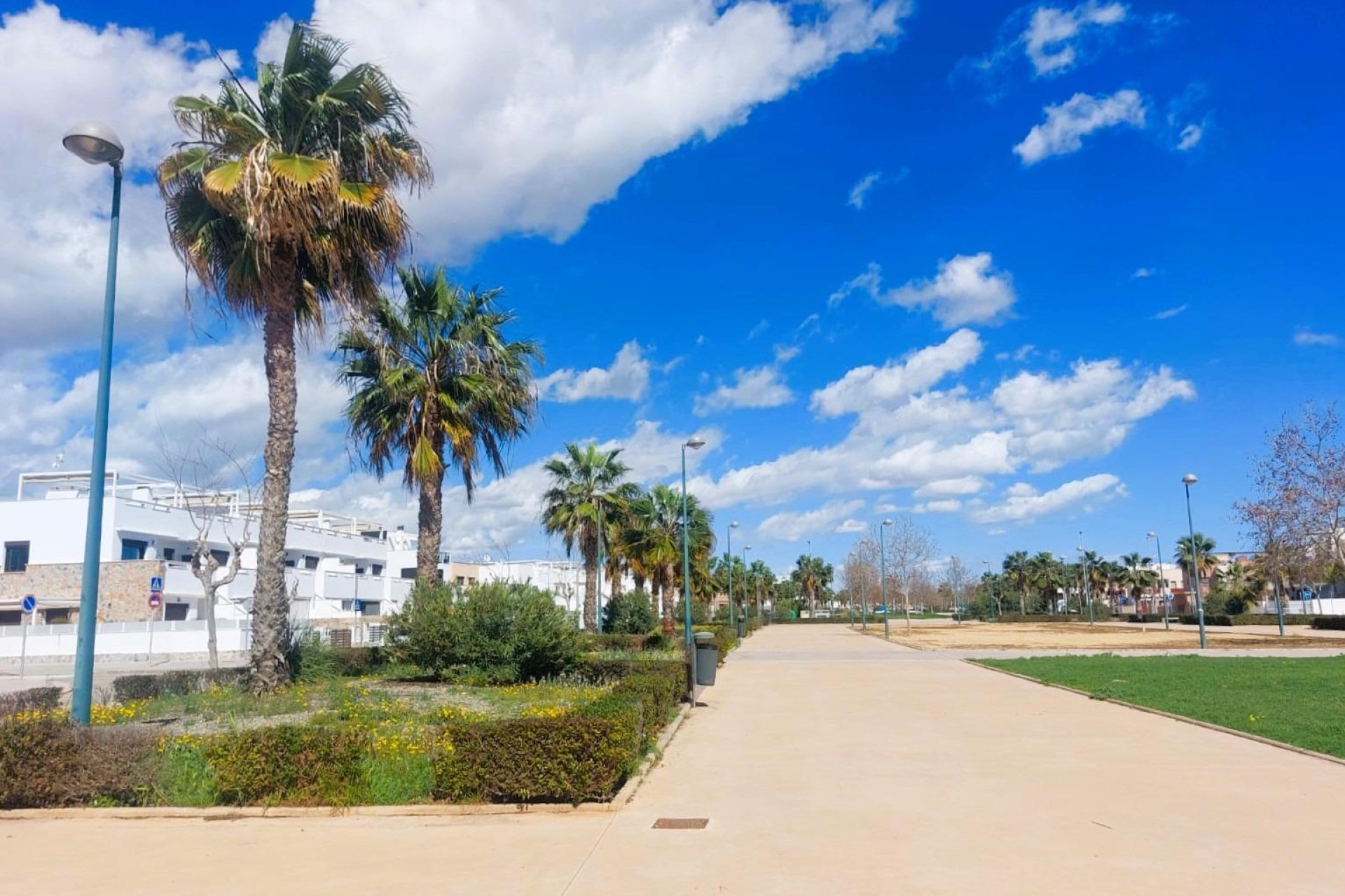 Resale - Townhouse -
Pilar de la Horadada - Torre De La Horadada