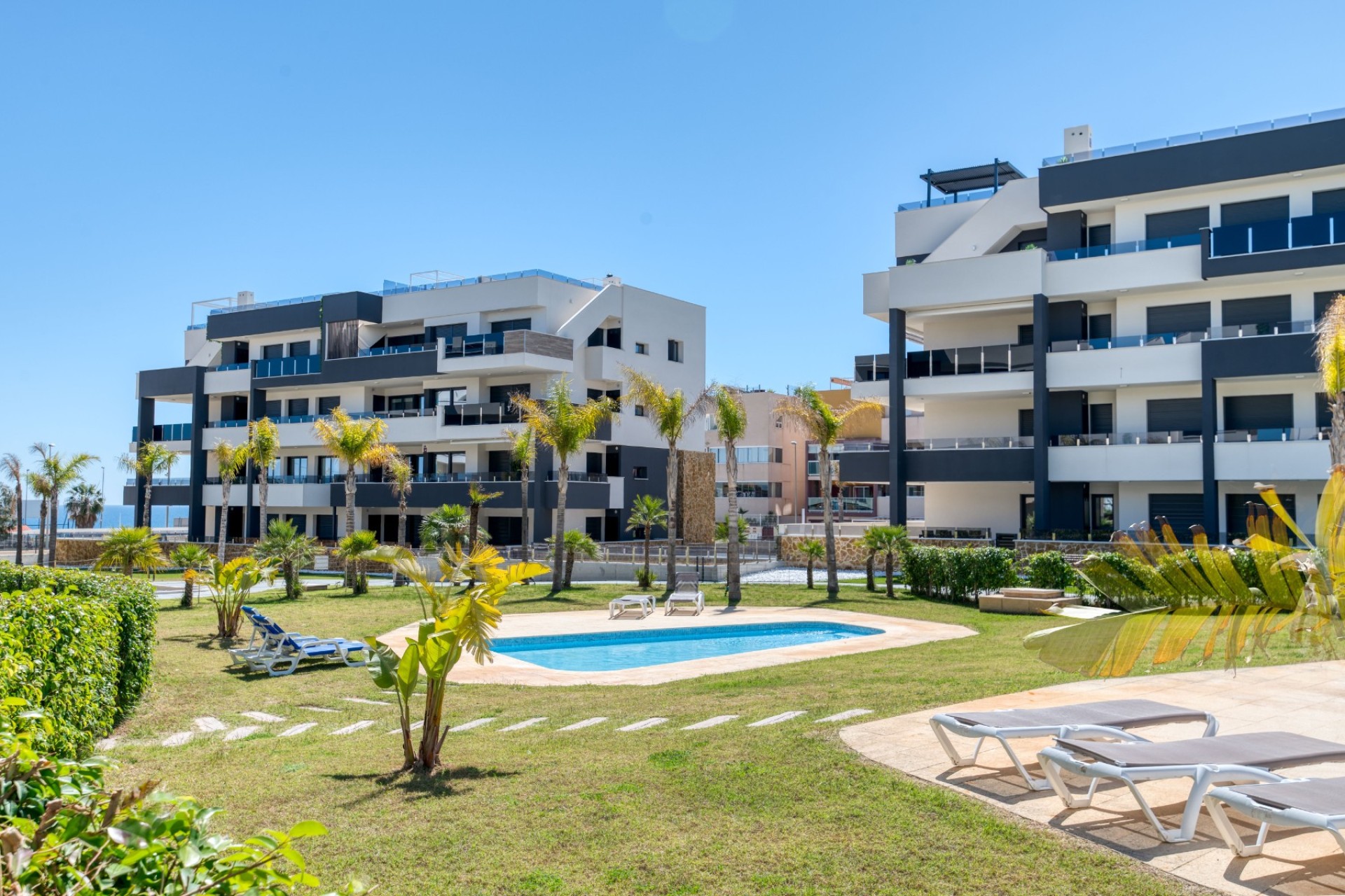 Reventa - Apartamento -
Playa flamenca