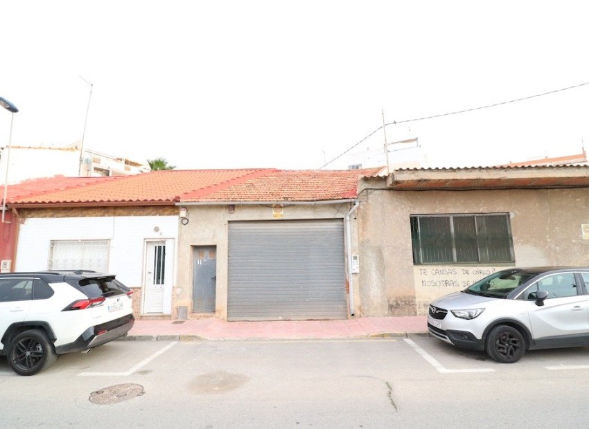 Reventa - Casa -
Torrevieja - Acequion