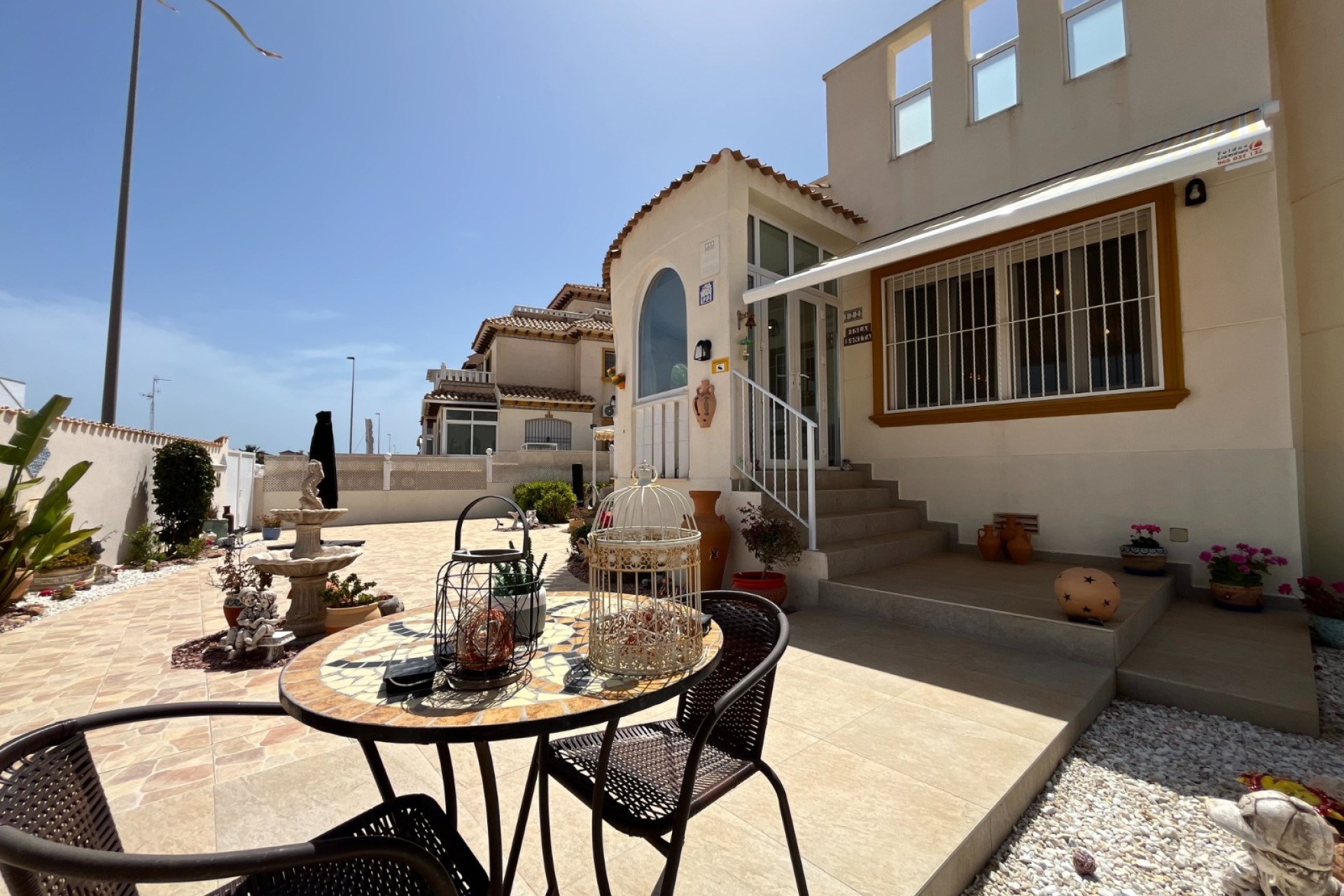 Videresalg - Villa -
Cabo Roig