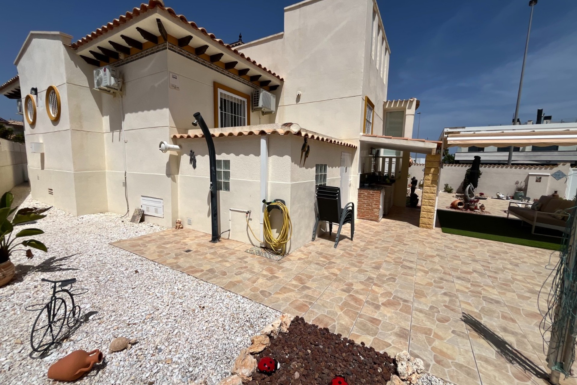 Videresalg - Villa -
Cabo Roig