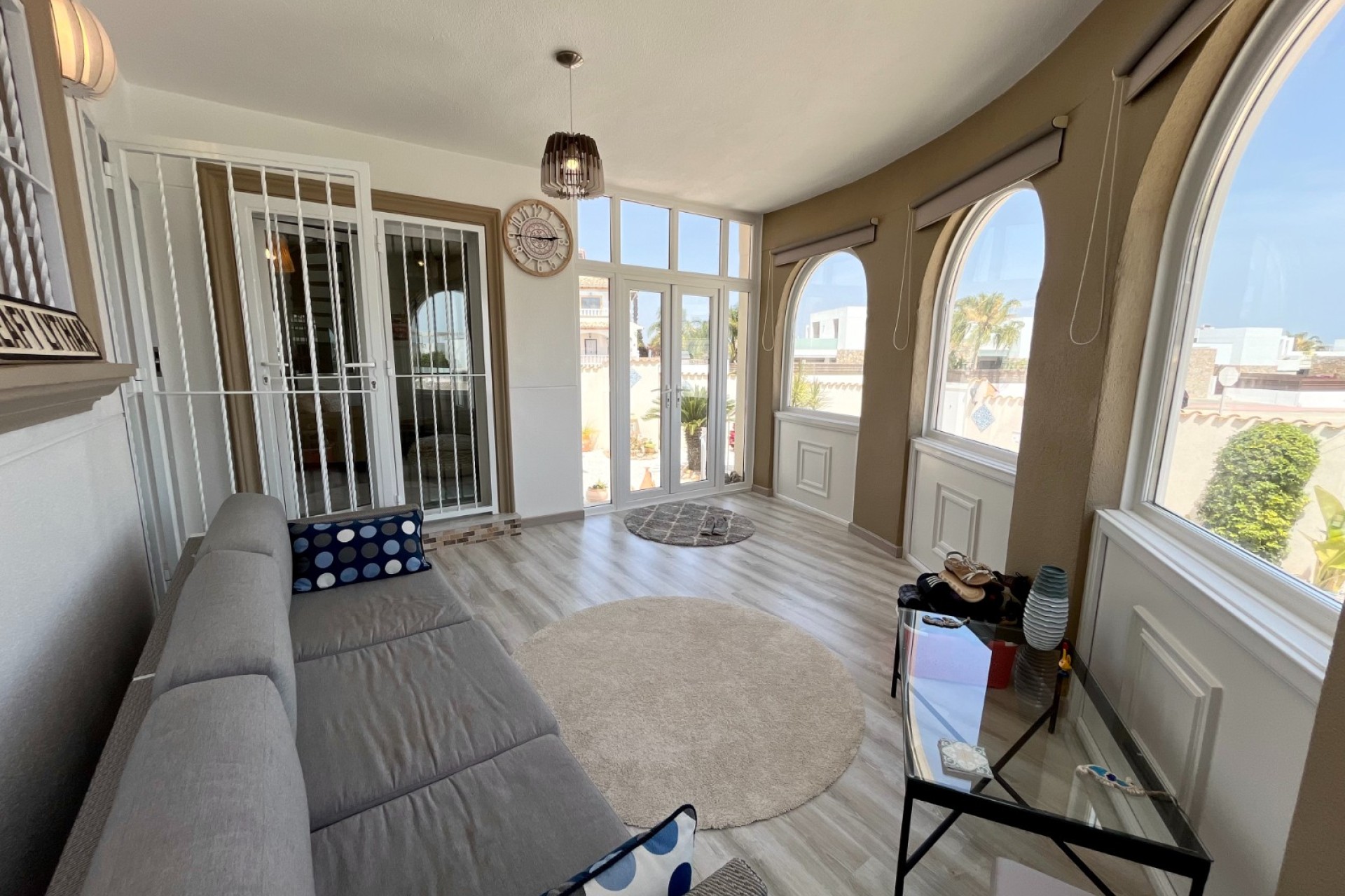 Videresalg - Villa -
Cabo Roig