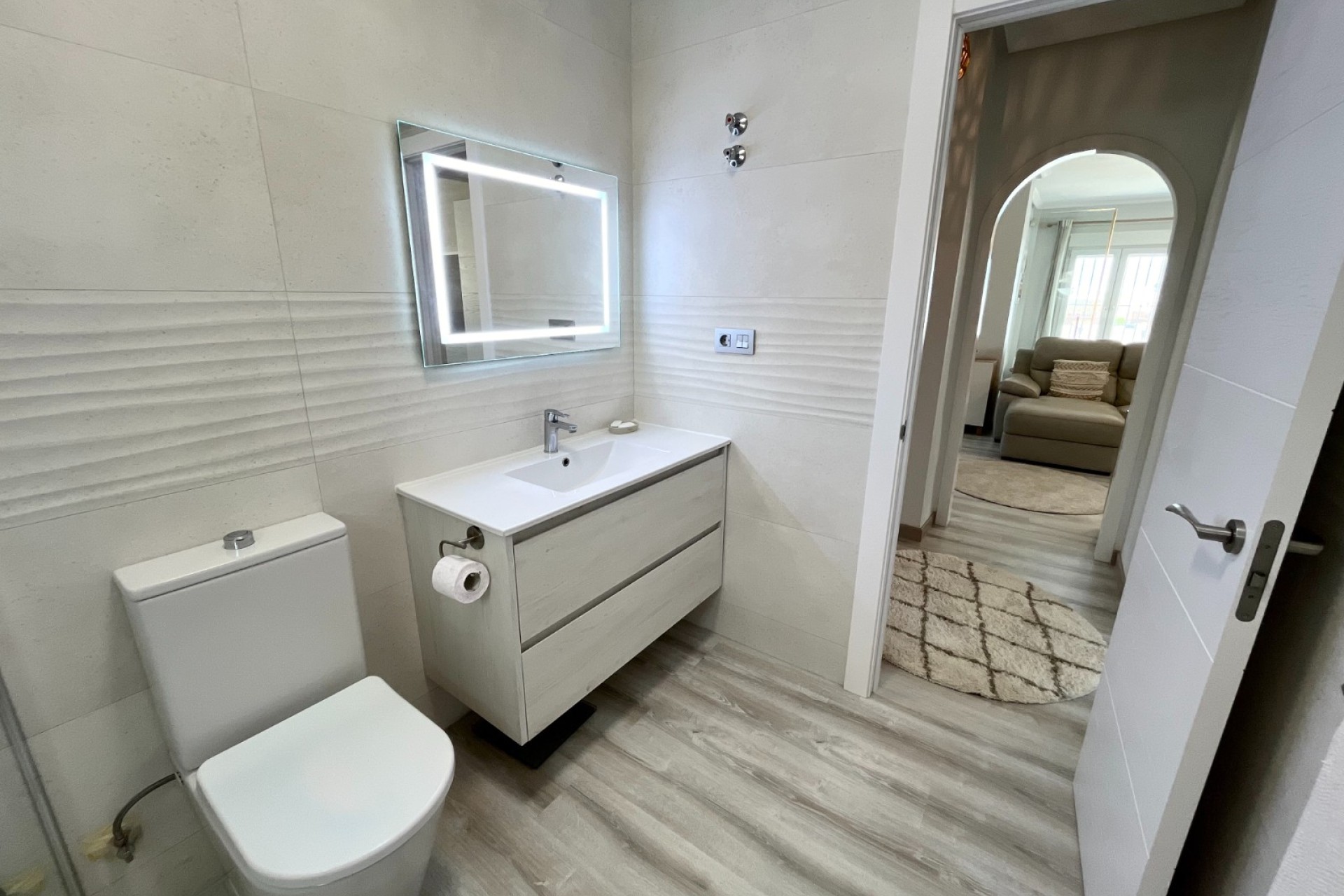 Videresalg - Villa -
Cabo Roig