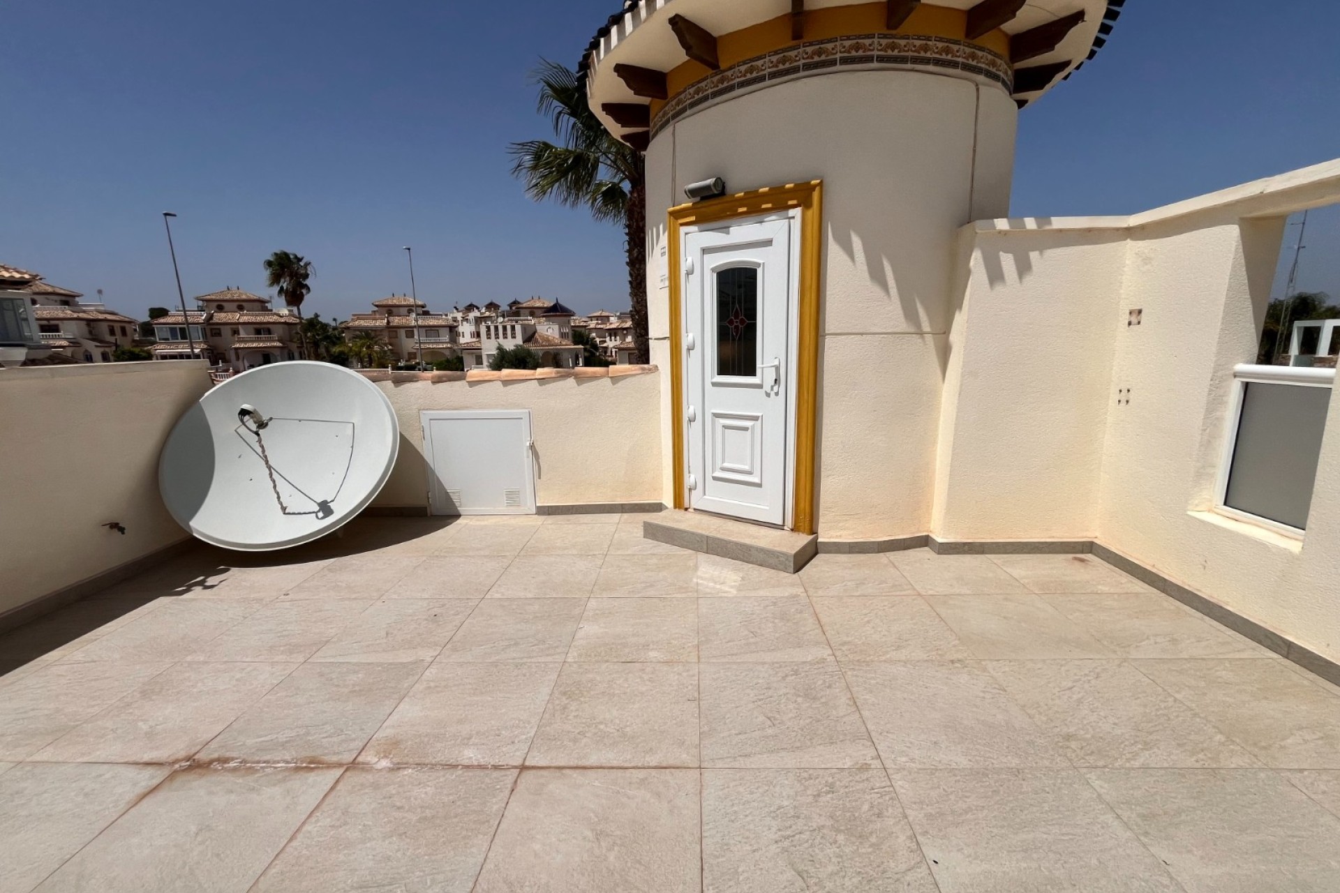 Videresalg - Villa -
Cabo Roig