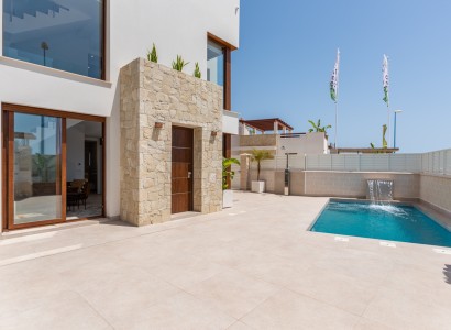 Nybyggeri - Villa -
Almería