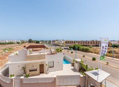 Nybyggeri - Villa -
Almería