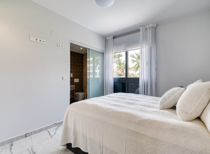 Reventa - Apartamento -
Playa flamenca