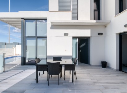 Revente - Villa -
Cabo Roig