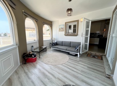 Videresalg - Villa -
Cabo Roig