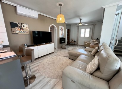 Videresalg - Villa -
Cabo Roig