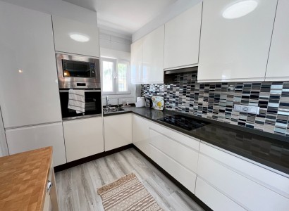 Videresalg - Villa -
Cabo Roig