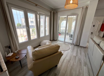 Videresalg - Villa -
Cabo Roig