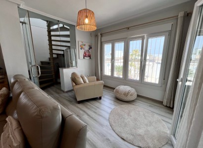 Videresalg - Villa -
Cabo Roig