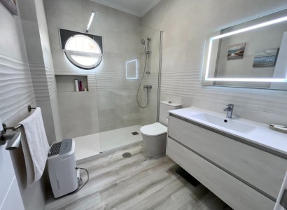 Videresalg - Villa -
Cabo Roig