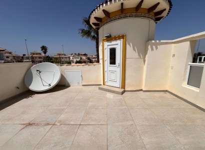 Videresalg - Villa -
Cabo Roig