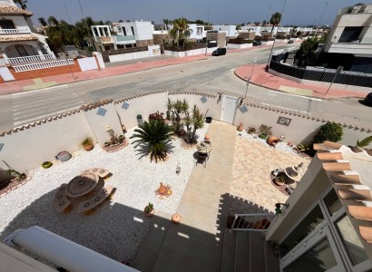 Videresalg - Villa -
Cabo Roig