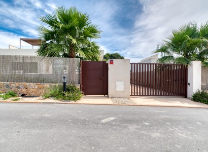 Resale - Detached house -
Las Colinas