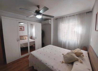 Resale - Apartment / flat -
Torrevieja - Centro
