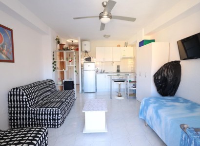 Herverkoop - Studio -
Torrevieja - La Mata